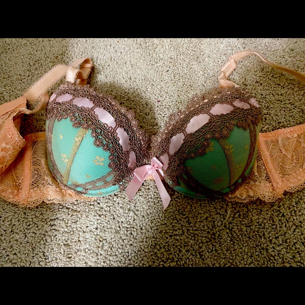 Gorgeous push up bra